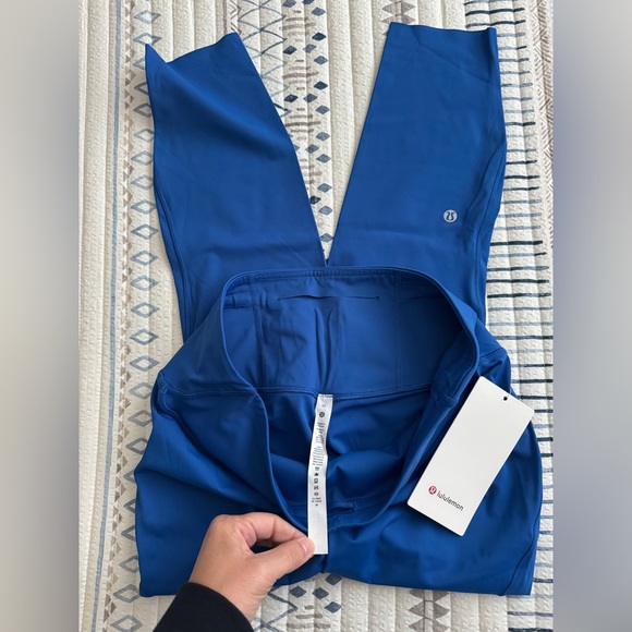 Lululemon Base Pace High-Rise Tight 25" in Symphony Blue - Picture 6 of 8